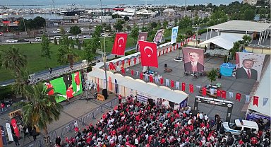 Milli maç heyecanı Pendik Sahili'nde doyasıya yaşandı