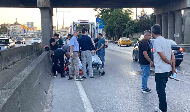 Motosiklet otomobile çarptı: Sürücü ağır yaralandı