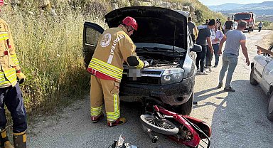 Motosiklet otomobille çarpıştı: 1 yaralı