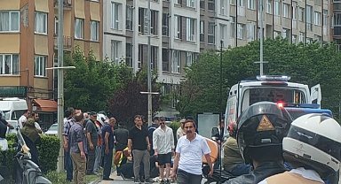 Motosikletin çarptığı 2 yaya yaralandı