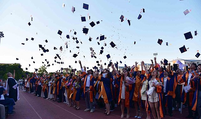 MSKÜ'lü genç mühendisler meslek yaşamlarına uğurlandı