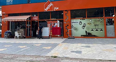 Muğla'da Koç Holding'e bağlı Koçtaş'a taşlı saldırı