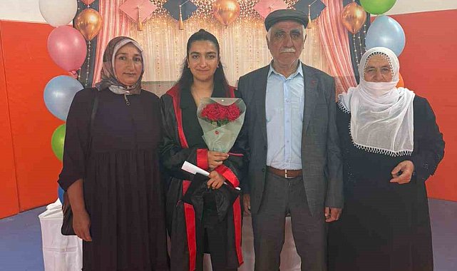 Muradiye'de geleneksel pilav günü ve mezuniyet programı düzenlendi