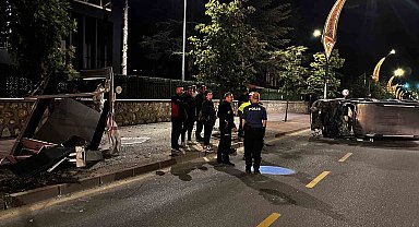 Niğde'de kontrolden çıkan araç devrildi: 2 yaralı