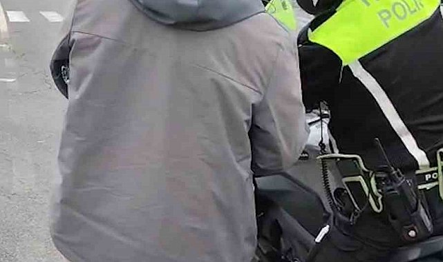 Niğde'de YKS'ye geç kalan öğrencileri polis yetiştirdi
