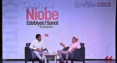 Nihat Behram Manisa'da edebiyat ve yapay zekayı konuştu