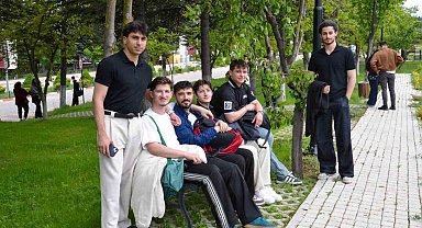Öğrenciler tarihi ve kampüs alanlarını gezdi