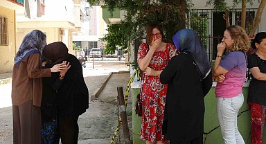Öğretmen çiftin evinden çıkan cenazeler gözyaşları arasında morga kaldırıldı