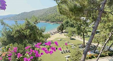 Okullar kapandı, Bodrum sahilleri doldu