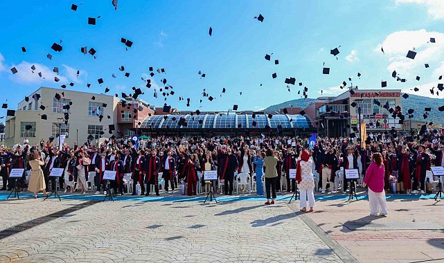 OMÜ Mühendislik Fakültesi mezunlarını geleceğe uğurladı