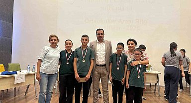 Ortaokullarda bilgi yarışmasının şampiyonu Emcelli Ortaokulu oldu