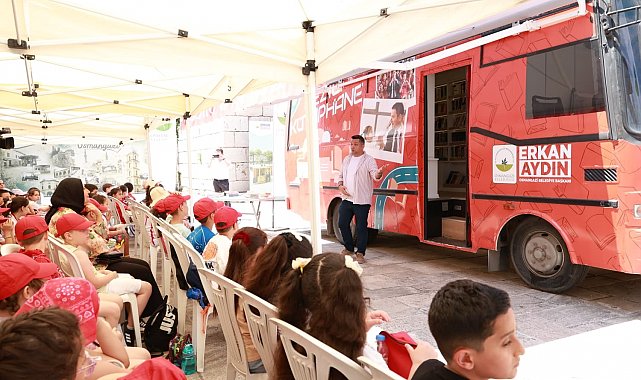 Osmangazi Belediyesi, çocuklara kitap ve tarih sevgisi aşılıyor