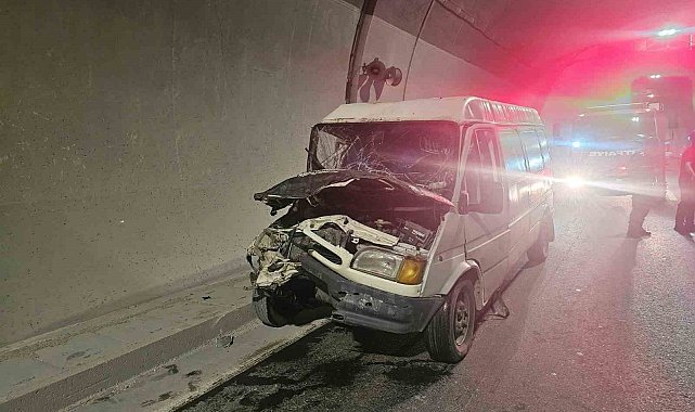 Osmangazi Tüneli içindeki trafik kazasında, 1'ağır 3 kişi yaralandı