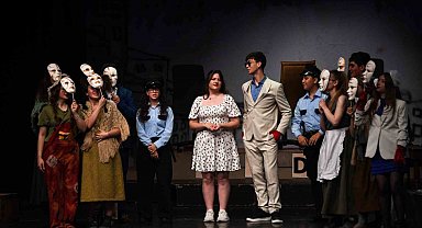 Osmangazi'de gençlerin tiyatro performansı damga vurdu