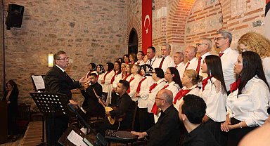 Osmangazi'de türküler gönüllere işlendi