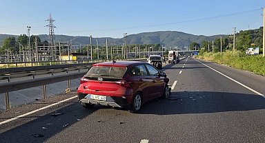 Otomobil hafif ticari araca arkadan çarptı, 1 kişi yaralandı