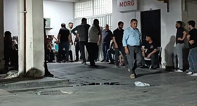 Otomobilin camından sarkan 19 yaşındaki genç hayatını kaybetti