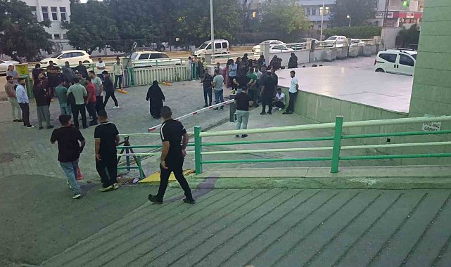 Otomobilin çarptığı çocuk öldü, durumunu öğrenmek için hastaneye giden sürücü darp edildi