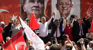 Özgür Özel Tekke'de konuştu