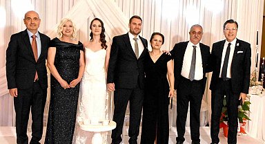Özyapar ve Handır ailelerinin mutlu günü
