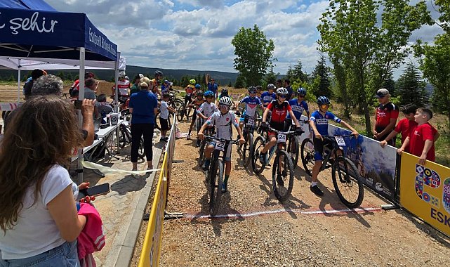 Pedal sporcuları Eskişehir'de podyum için yarıştı