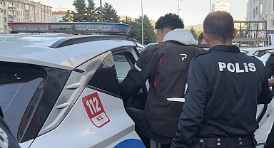 Polis ekipleri kız arkadaşına zarar vereceği iddia edilen şahsı yakaladı