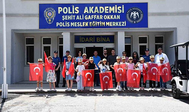 "Gaffar Amcayla El Ele" Projesiyle çocuklar polislik mesleğini yakından tanıyor
