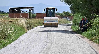 Salihli'de 5 mahalleyi bağlayan yol baştan sona yenilendi