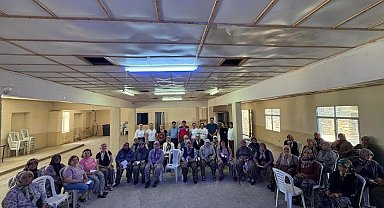 Salihli'nin tarihi köyündeki kadınlar ceviz reçeli yapımını öğrendi