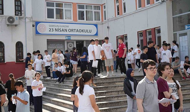 Samsun'da binlerce öğrencinin LGS heyecanı
