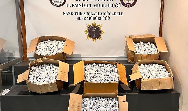 Samsun'da kiralık araçtan 225 bin uyuşturucu hap çıktı