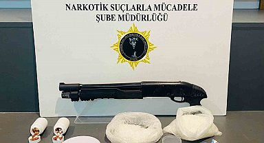 Samsun'da zehir tacirlerine gözaltı: 831 gram metamfetamin ele geçirildi