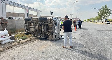 Şanlıurfa'da kamyonet devrildi: 2 yaralı