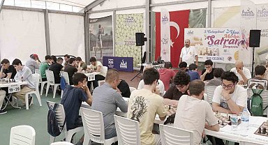 Satranç tutkunlarının büyük mücadelesi nefesleri kesti