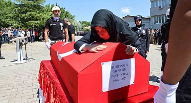 Şehit polise eşinden yürekleri dağlayan veda