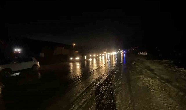 Sel nedeniyle kapanan Elazığ-Tunceli yolu trafiğe açıldı