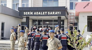 Serik'te uyuşturucu operasyonu: 9 gözaltı
