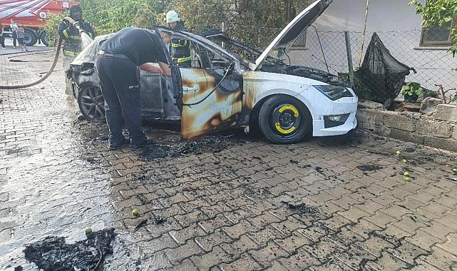 Seyir halindeyken alev topuna döndü, sürücü son anda kendini dışarı atarak kurtuldu