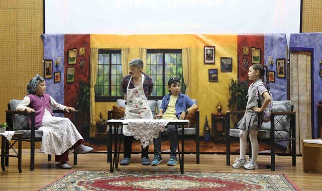 Simav'da "Aile" temalı tiyatro festivalinin ödül töreni düzenlendi