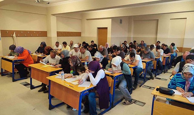 Simav'da Süt Sığırı Yetiştiricisi Kursu yoğun ilgi görüyor