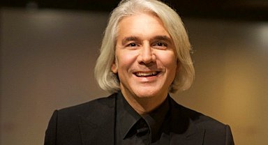 Sinan Ergin ESMİAD'ın davetiyle sahneye çıkıyor