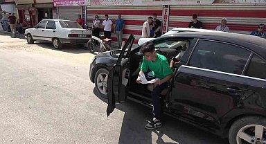 Sınava 1 dakika kala yetişti, aracının el frenini çekmeden araçtan fırlayıp okula koştu