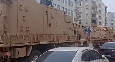 Sinop'ta askeri sevkiyat anları kamerada: Özgür Özel'in "balıklar ürküyor" sözlerine ironik gönderme