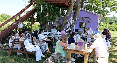 Sinop'ta lavanta bahçesinde bilimsel söyleşi