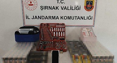Şırnak'ta jandarma ekipleri 18 milyon 764 bin liralık kaçak malzeme ele geçirildi