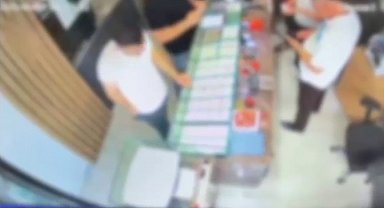 Suç makinesi çaldığı altınları kuyumcuya satarken yakayı ele verdi