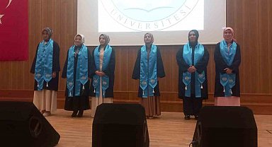 Tamamına yakınını kız öğrencilerin oluşturduğu fakültede mezuniyet coşkusu