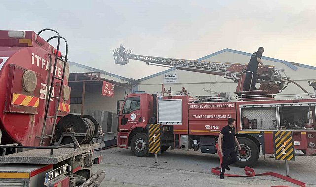 Tarsus'ta atölyede çıkan yangın korkuttu