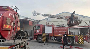 Tarsus'ta atölyede çıkan yangın korkuttu