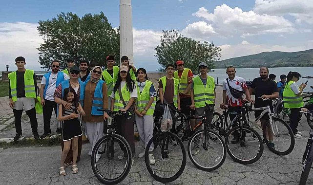 Tatvan'da pedallar sağlıklı yarınlar için çevrildi